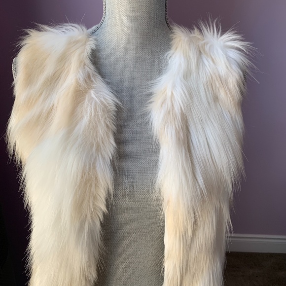 Design Lab by Lord & Taylor Faux Fur Vest - Picture 5 of 10